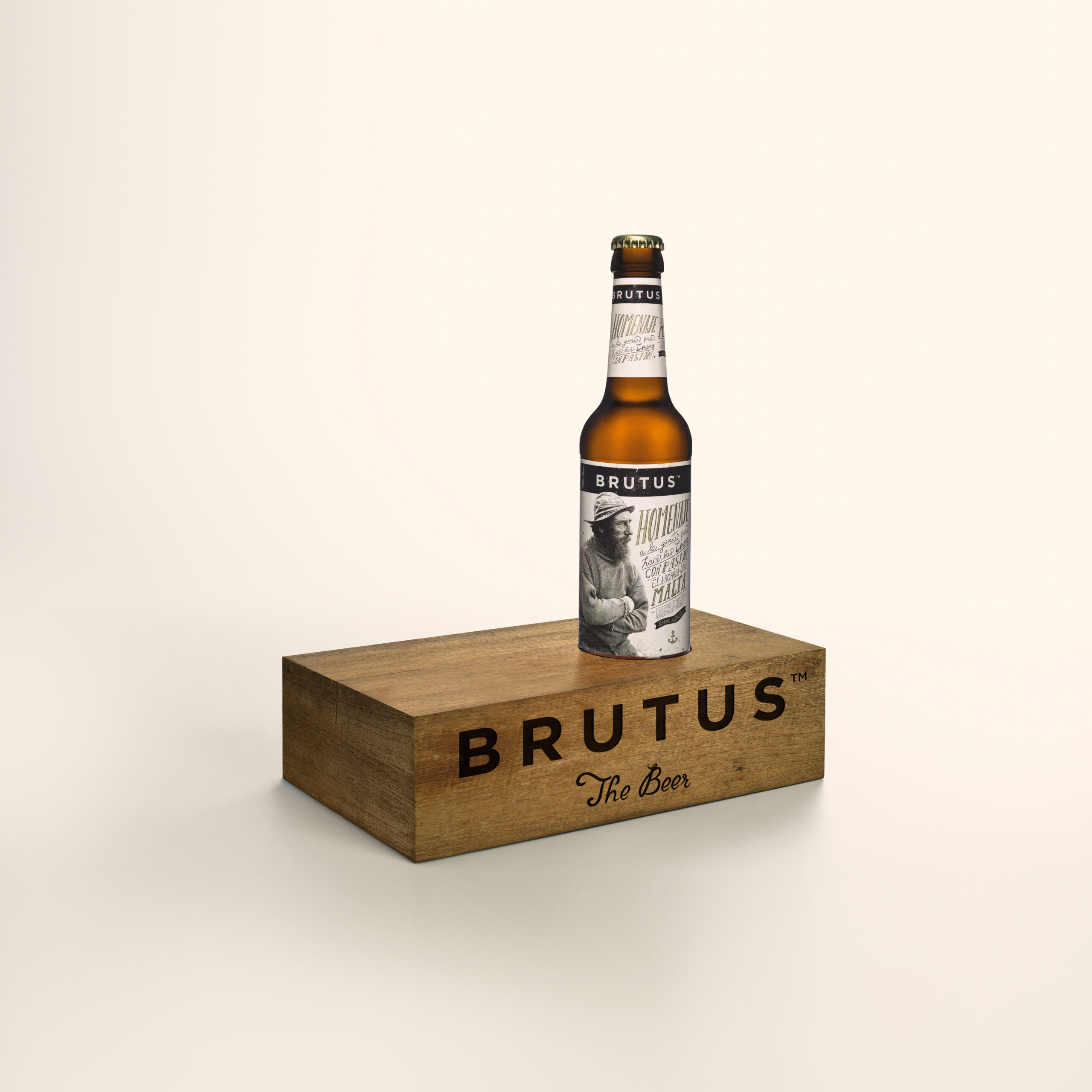 Fotografía display de madera para botella